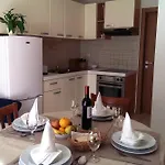 Apartments By The Sea Verunic, Dugi Otok - 8103 Veli Rat