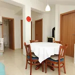 Apartman Apartments By The Sea Verunic, Dugi Otok - 8103