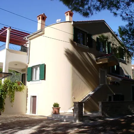 Apartments By The Sea Verunic, Dugi Otok - 8103 * Veli Rat