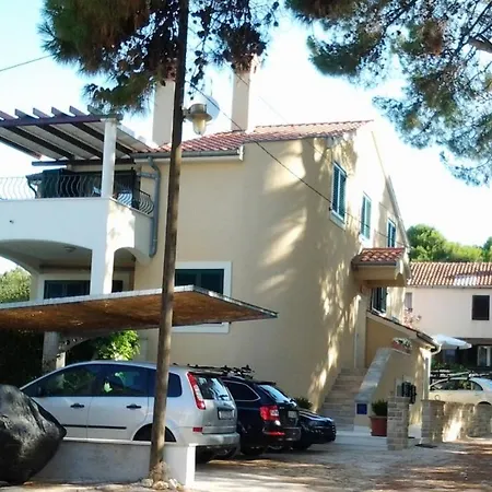 Appartement By The Sea Verunic, Dugi Otok - 8103 *