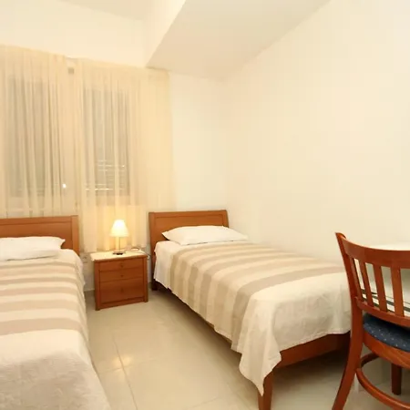 Apartment Apartments By The Sea Verunic, Dugi Otok - 8103