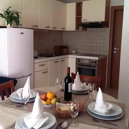 Apartments By The Sea Verunic, Dugi Otok - 8103 Veli Rat
