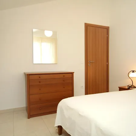 Apartments By The Sea Verunic, Dugi Otok - 8103 *