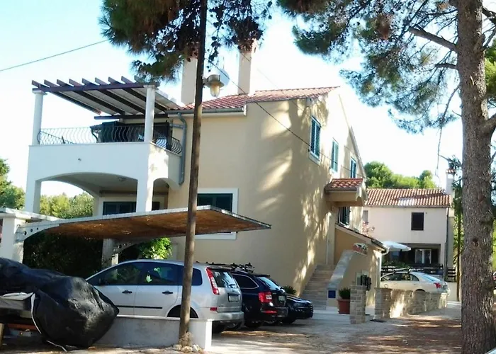 Appartement By The Sea Verunic, Dugi Otok - 8103 *