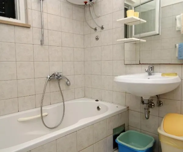 By The Sea Verunic, Dugi Otok - 8103 Appartement Veli Rat