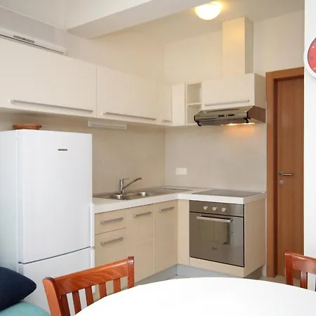 Apartments By The Sea Verunic, Dugi Otok - 8103